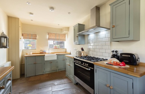 Sewerby Cottage | Pretty Seaside cottage, sleeps 4 ( dog friendly)