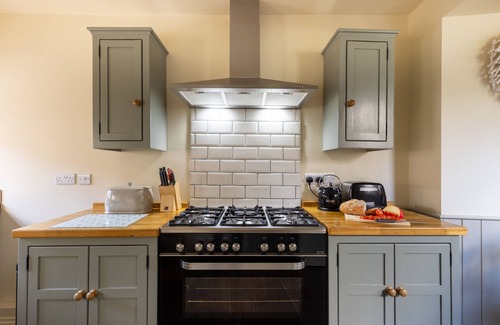 Sewerby Cottage | Pretty Seaside cottage, sleeps 4 ( dog friendly)