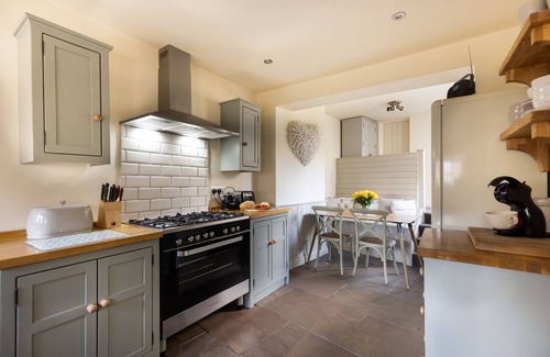 Sewerby Cottage | Pretty Seaside cottage, sleeps 4 ( dog friendly)