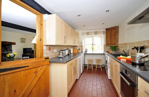 Brecon Cottage | Pretty Stone Cottage: Hot Tub, Real Fire, Wifi & Riverside Views