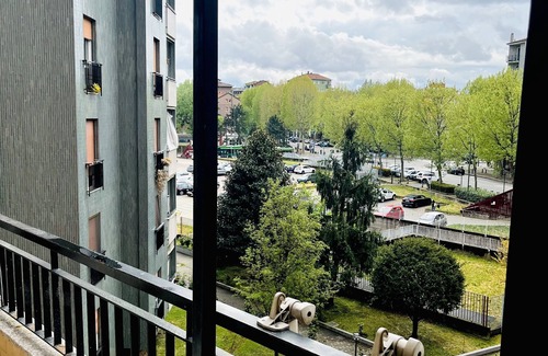 Rondinella - Baraggia - Restellone House | PRETTY TWO-ROOM APARTMENT 5 MINUTES FROM THE METRO
