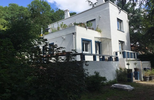 Oullins House | Pretty villa in the countryside with private pool 2 minutes from Lyon