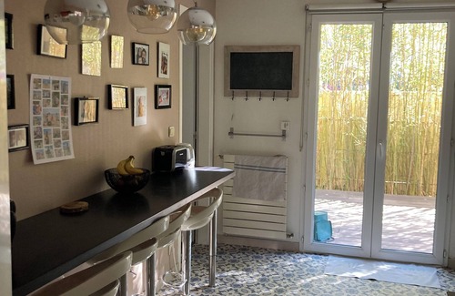 Bruges House | PRETTY VILLA WITH POOL, 3 BEDROOMS, 3 BATHROOMS? 2 WC. 30 MN FROM BORDEAUX CENTER.