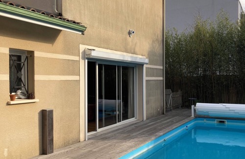 Bruges House | PRETTY VILLA WITH POOL, 3 BEDROOMS, 3 BATHROOMS? 2 WC. 30 MN FROM BORDEAUX CENTER.