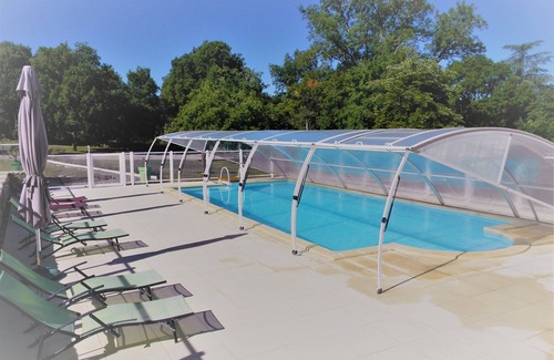 Promilhanes Ski Chalet | Pretty wooden house for 4, large pool "Chêne".