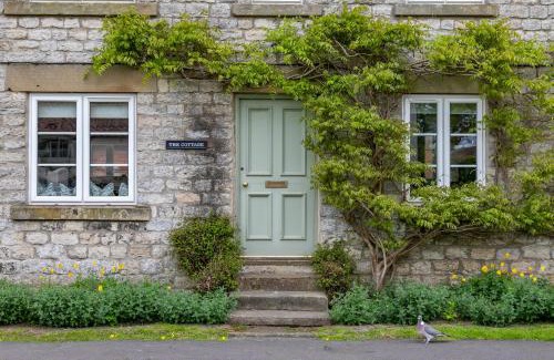 Harome House | Pretty Yorkshire Stone Cottage Harome
