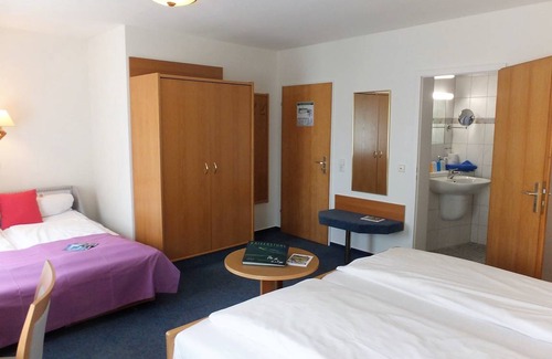 Endingen am Kaiserstuhl Resort | Private room ∙ 4 guests