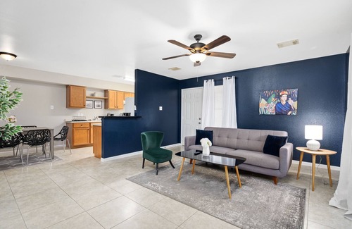 Cypress Apartment | Price Drop![20% OFF]Lovely 3BR & 2Bth Apt-14C