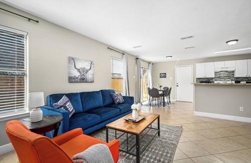 Barker House | Price Drop! Entire 4BR[10% OFF]Home| Wi-Fi & More-MD