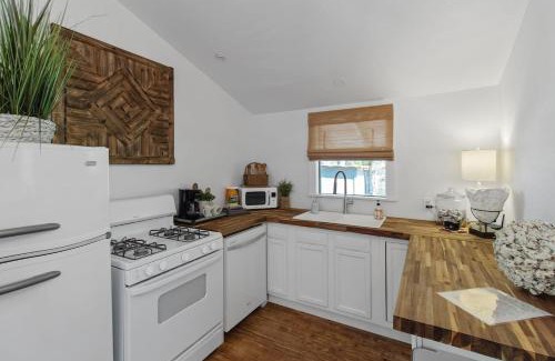 Shreveport House | Price Drop For This Weekend, Lakefront, Canoes & K