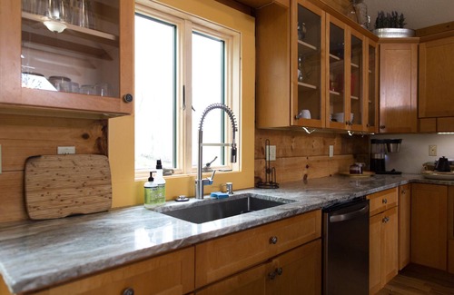 Wolf Laurel Ski Chalet | Price reduced for spring skiing! Cozy home overlooking Hatley Pointe Ski Resort