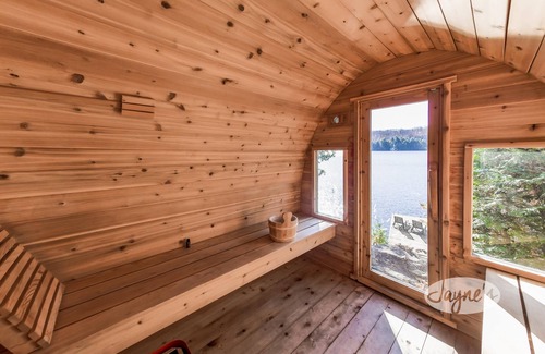 Rosseau Cottage | Priceless views at this 6 bed, 5 bath Cottage + 1 bed Bunkie