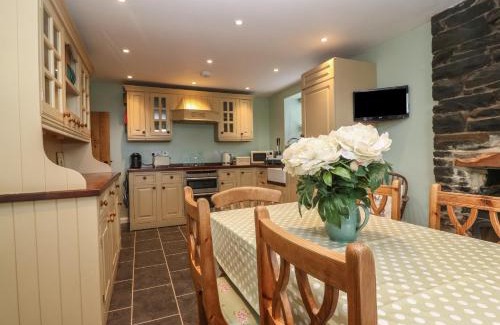 Denbigh House | Priddbwll