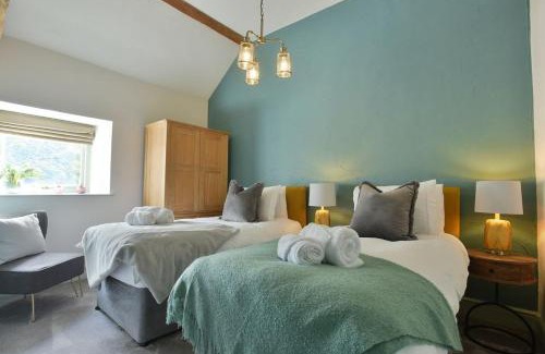 Crowdecote House | Priestley Cottage