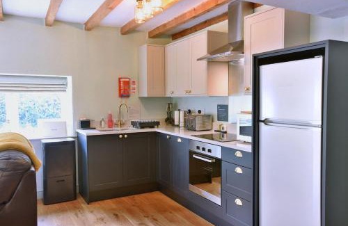 Crowdecote House | Priestley Cottage