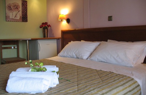 Loutra Ypatis Hotel | Prigipikon Suites & Lofts