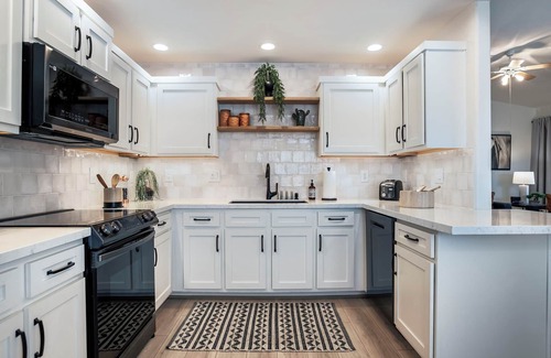 Paradise Valley Village Condo | Prima Ballerina Salida by PaseoHomesAZ *Westworld*