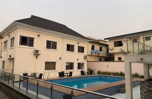 Oshodi-Isolo Apartment | prime 16 hotels and suite