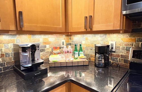 Northwest Bellevue Condo | Prime 2BR Condo in Downtown Bellevue