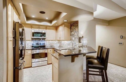Northwest Bellevue Condo | Prime 2BR Condo in Downtown Bellevue
