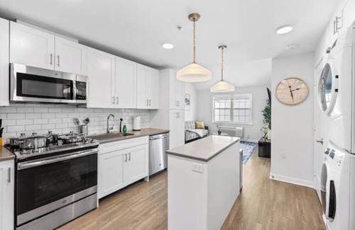 Hackensack River Waterfront Apartment | Prime 3 Bedroom Loft Condo in Jersey Citynn