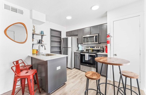 Windsor Park Apartment | Prime Area Cozy 1BR, Fast WiFi, 7 Min to Downtown
