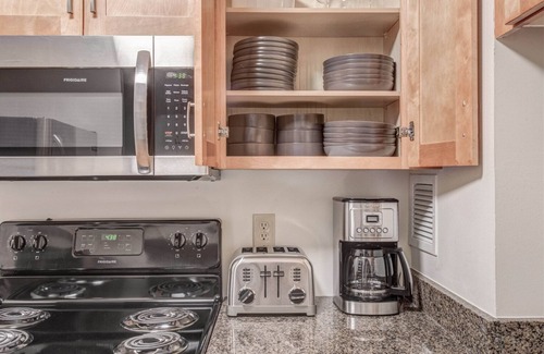 Prudential - St. Botolph Apartment | Prime Back Bay 2BR/2B steps from Prudential Center, by Blueground