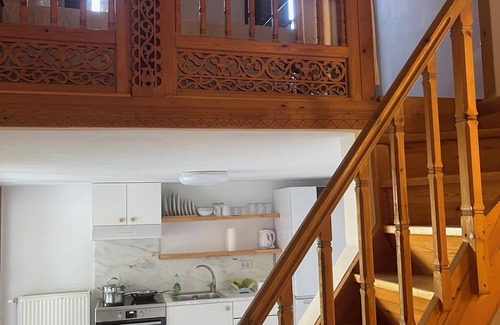 Skyros Town Apartment | Prime Beachfront, Fully Furnished, 2-Bedroom Apartment in Magazia Beach Sleeps 5
