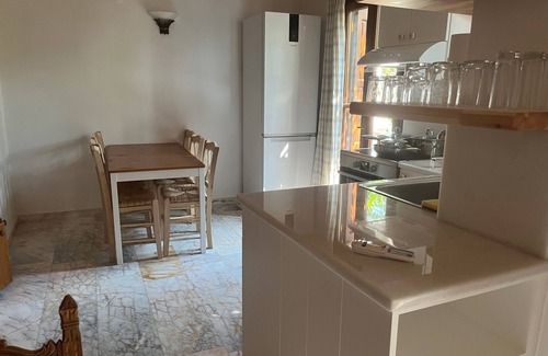 Skyros Town Apartment | Prime Beachfront, Fully Furnished, 2-Bedroom Apartment in Magazia Beach Sleeps 5
