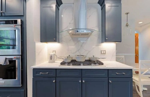 Highland Park House | Prime Boston Location: Spacious 5BR, 6 Beds, 2.5 Baths, Sleeps 12, Free Parking!