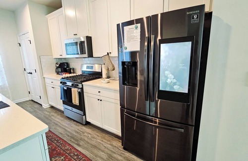 Cary House | Prime Cary Spot + Fenton, Downtown & WakeMed