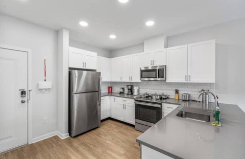 Hackensack River Waterfront Apartment | Prime Condo for the Family in Central Jersey Citynn