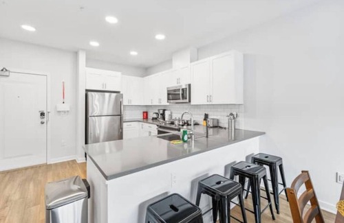 Hackensack River Waterfront Apartment | Prime Condo for the Family in Central Jersey Citynn