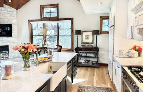 West End Condo | Prime Downtown Aspen Condo