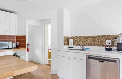 Old North End Apartment | Prime Downtown Sunny 2 Bedroom Flat!