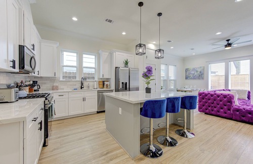 Greater Third Ward House | Prime EADO 4 BR Downtown Houston