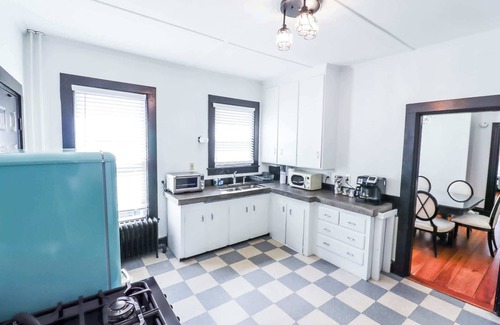 Munjoy Hill Apartment | Prime East End Location