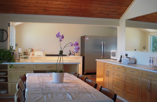 East Hampton House | Prime East Hampton Waterfront Spectacular modern home with glorious sunsets