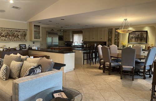 Horseshoe Bay House | Prime Eclipse location