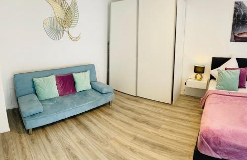 Killisfeld Apartment | Prime Host Balcony Apartment