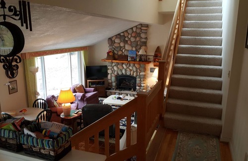 Lake Ann Cottage | 😊Prime June Week still open. Great Cottage on a full use Lake, sleeps 13+Babe