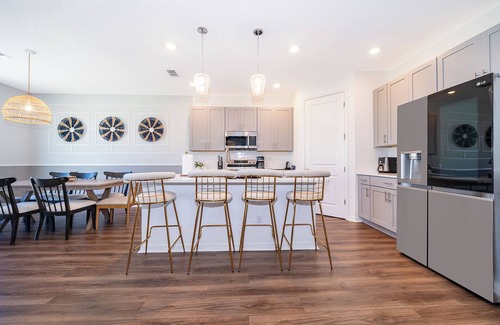 West Haven House | Prime-located family-friendly house close to Disney free essentials fast wifi