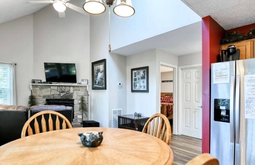 Chalet Village Cottage | Prime Location 1.5 miles to Ober Gatlinburg