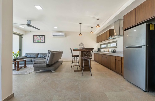 Centro - Supmza 001 Condo | Prime Location. 1 BR w/Ocean View Infinity Pool
