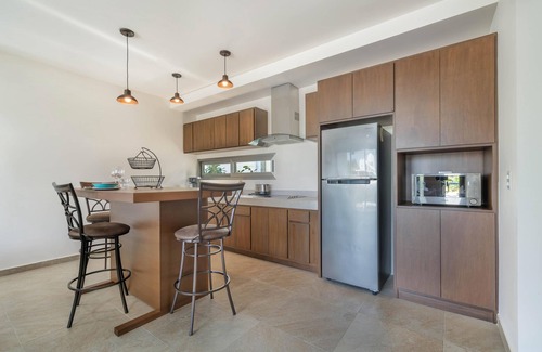 Centro - Supmza 001 Condo | Prime Location. 1 BR w/Ocean View Infinity Pool