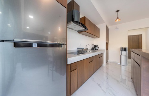 Centro - Supmza 001 Condo | Prime Location. 2 BR Condo w/Ocean View Pool.
