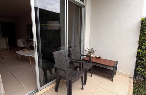 Santa Ana Apartment | Prime Location 2 BDR Apt, Pool, GYM, ground floor, Walkable to Everything