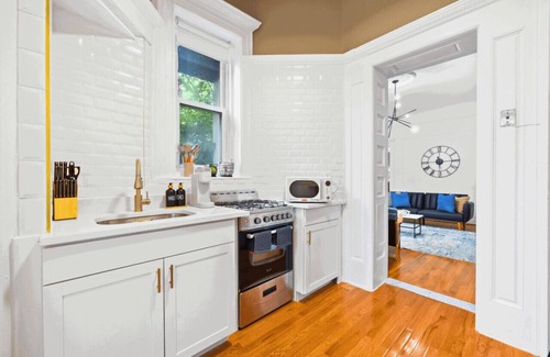 Upper Manhattan Apartment | Prime Location 2BDR Loft: Patio, Steps to Subway