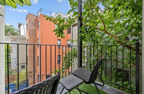 Upper Manhattan Apartment | Prime Location 2BDR Loft: Patio, Steps to Subway