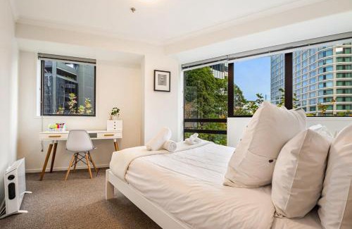 Grafton Apartment | Prime location - 2BR Urban retreat I Zodiak Stays
